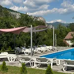 Dzenana Boracko Jezero 3* 科尼茨