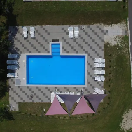 Dzenana Boracko Jezero Aparthotel