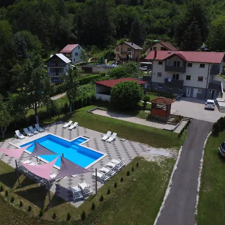 Dzenana Boracko Jezero *