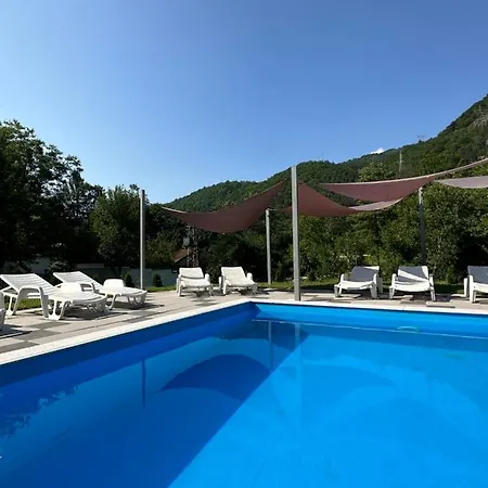 Dzenana Boracko Jezero