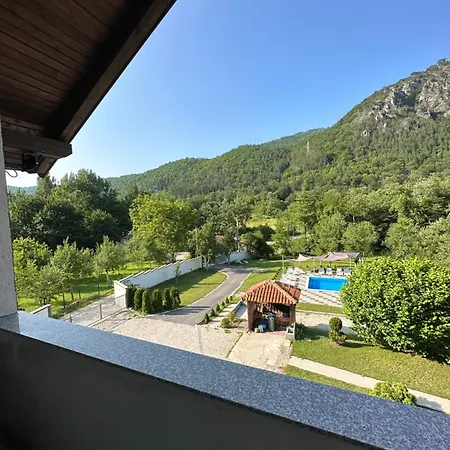 Dzenana Boracko Jezero Apartahotel 3*