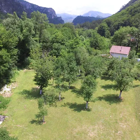 Dzenana Boracko Jezero Aparthotel