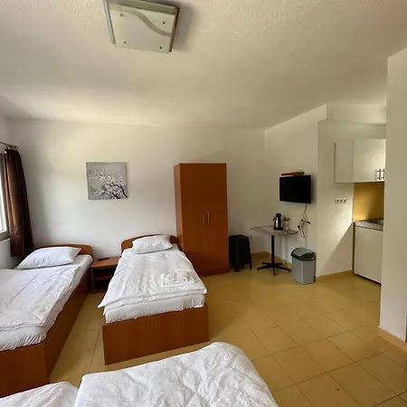 Apartahotel Dzenana Boracko Jezero Konjic