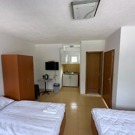 Dzenana Boracko Jezero Aparthotel Konjic